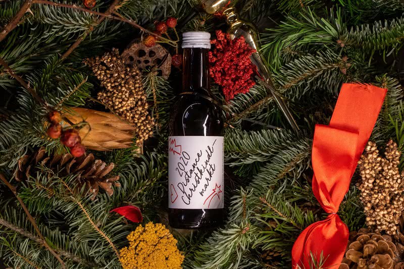Weihnachtsaktion des WienTourismus bringt Christkindlmarkt-Feeling nach Hause! 🎄

Wer in der Zeit von 18.-21. Dez. bei @mjam bestellt, erhält eine Flasche Glühwein vom Urbanihof gratis dazu. 

Alle Infos: wien.info/de/einkaufen-e… 

© WienTourismus/seite zwei #FromViennaWithLove