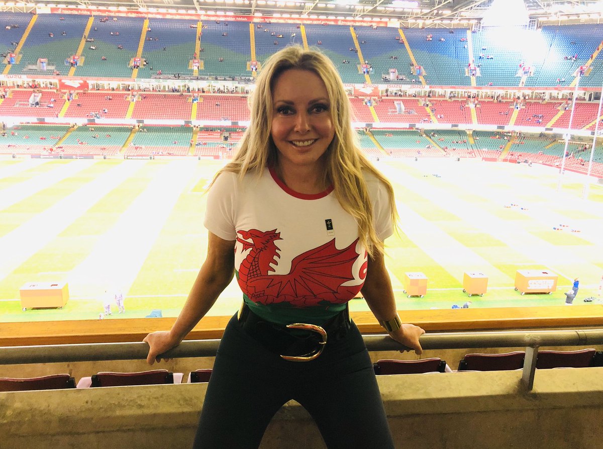 Carol Vorderman tweet media