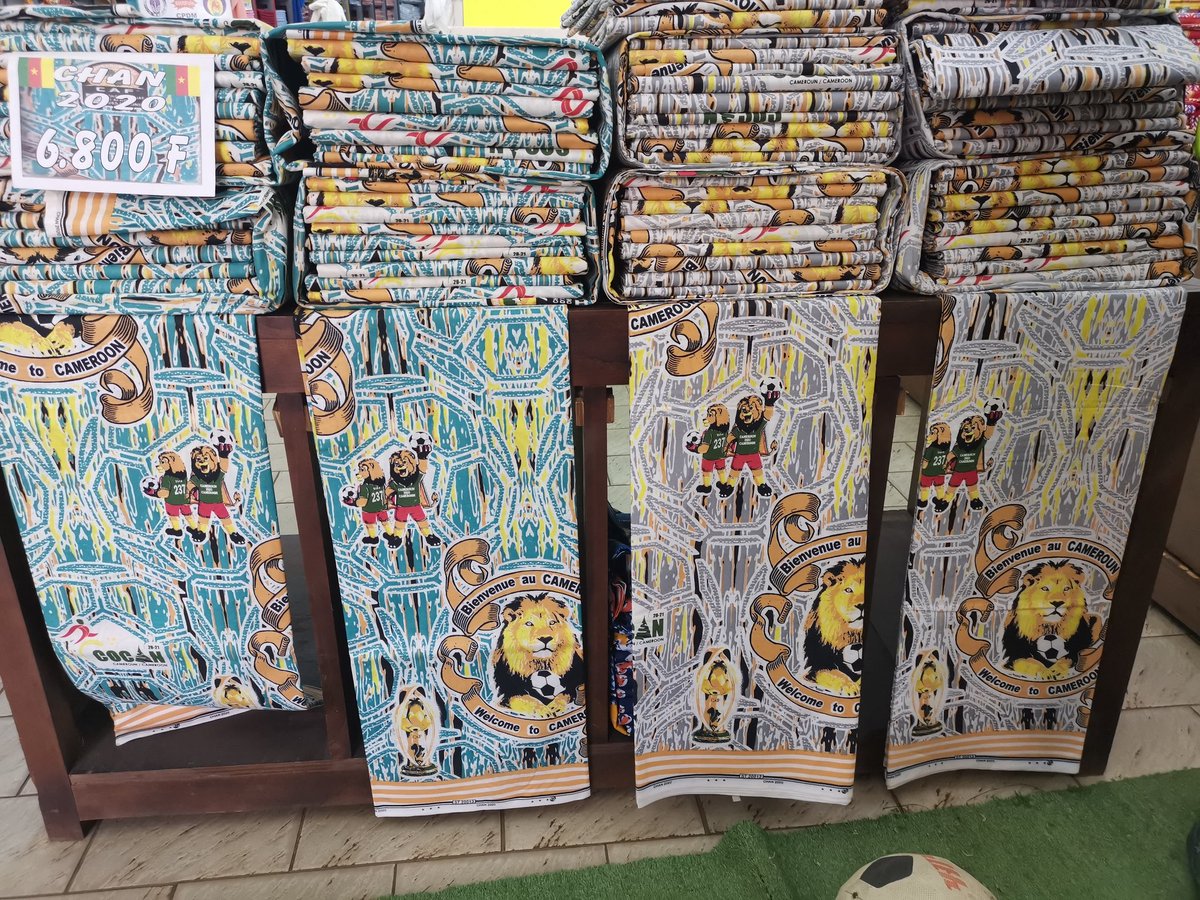 bikanda's tweet photo. #ChanTotal2020
J'ai donc constaté que #Cical a sorti le pagne de la compétition.
Je ne vous cache pas que je l'ai trouvé moche dans les 2 tons et dans les motifs.
Il coûte 6800Frs CFA
En vente dans les boutiques Cicam. https://t.co/9z2GzkA8C7
