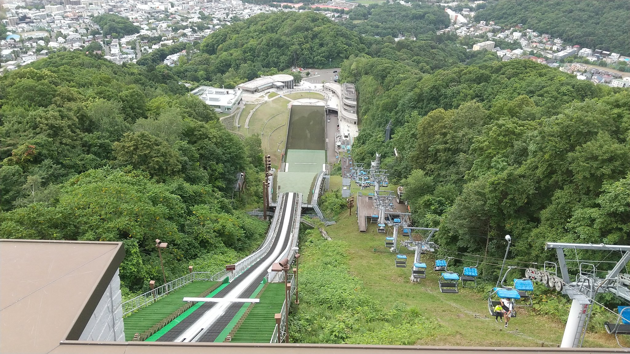 Ryo Kilree 大倉山スキージャンプ台 夏は緑が多くてthe自然の中 って感じです W 札幌 大倉山 スキージャンプ台 T Co Fsusgihstc Twitter