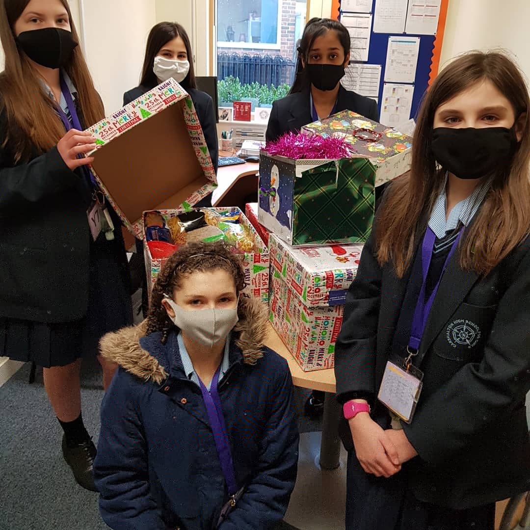CarshaltonHigh's tweet photo. The #CHSG hampers are being delivered to three local charities: @homestartuk @Snwhomeless and @SuttonWomen. Thank you to everyone who contributed to our mountain on hampers.
#christmascheer #community #caring #teamchsg
@MrDevenney https://t.co/HKCqFoq9R1