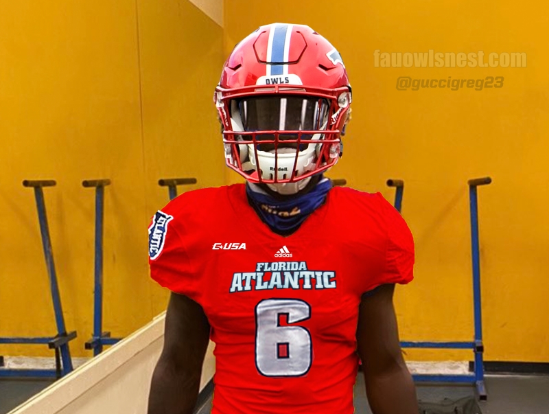 🗣️ The 305 is #OwlCountry! 🦉📍

CONGRATS to @ZuberiMobley from <a href="/MNW_Bulls1955/">Miami Northwestern Senior High Bulls</a> on signing with #FAU! The 3⃣⭐️ 5-10, 170 lbs RB picked the Owls over #Indiana and #UtahState! The <a href="/FAUFootball/">Florida Atlantic Football</a> RB room just got even more STACKED!

Welcome home, Zuberi! #GoOwls 👌