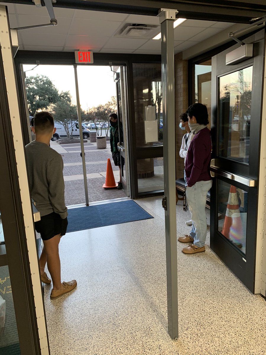 cyfallsbaseball's tweet photo. Baseball players held the door open for the students walking in today. Be extra KIND today! #BeCAUSEofCase 
@candreas09 https://t.co/QIqtQaojtT