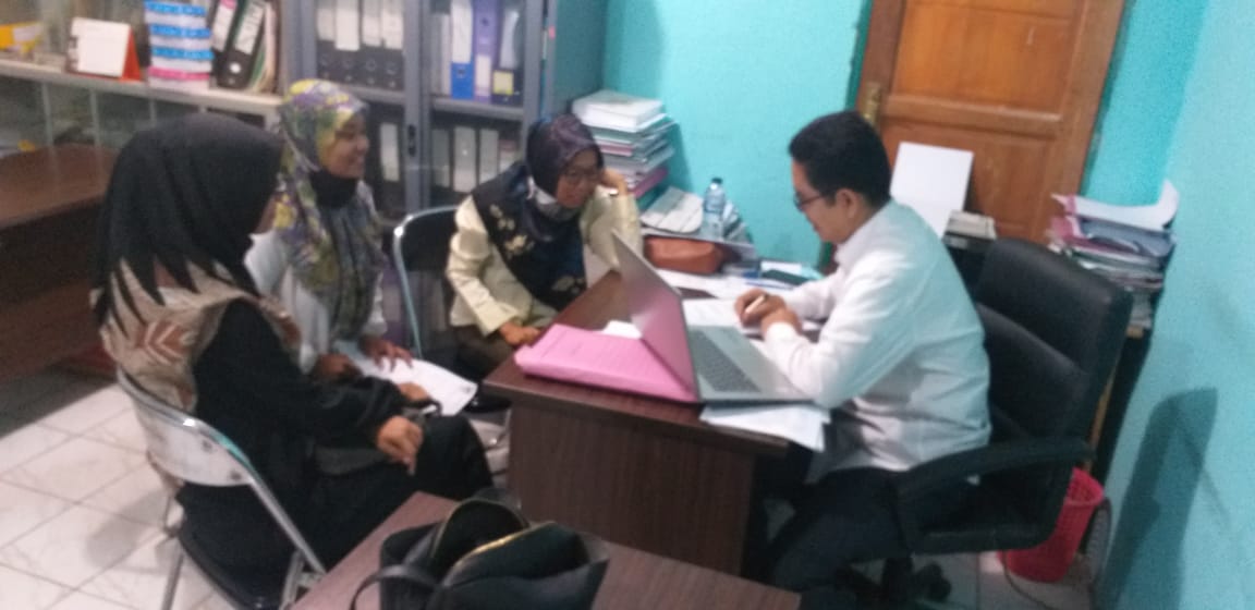 Konsultasi dengan Kepala Seksi Kelembagaan Koperasi Dinas Koperasi dan Tenaga Kerja Kota Palu,persentase capaian RAT TB.2019, Koperasi Kota palu