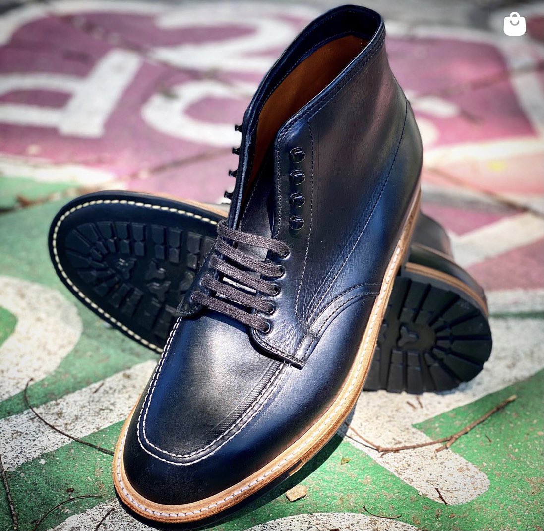 ealdwine's tweet photo. @aldenshoeco x @ealdwine_raleigh Exclusive - “The Dawson” Black Chromexcel Indy Boots.  TruBalance Last on Commando Soles.  

https://t.co/yHi3IOu73O

#alden #aldenpeople #aldenboots #aldenarmy #aldenshoes  #オールデン #ealdwineraleigh #ealdwine #menswear #mensfashion #madeinusa https://t.co/YE1EsKhPPC
