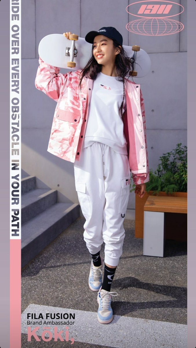 Kokikimurahk1's tweet photo. #Repost @filafusion
【Camo FILASKATE】
新季度以迷彩突襲街頭，以顏色打破框架，Change The Game！全新滑板系列大玩迷彩機能風，並以滑板為靈感，注入滿滿嘅街頭潮味！當中更用上粉色元素及滑板人剪影圖案，為型格嘅單品抹上一陣陣嘅少女風！

Change The Game!

#OwnTheStreet #koki #filafusion https://t.co/xhaquZlWVm