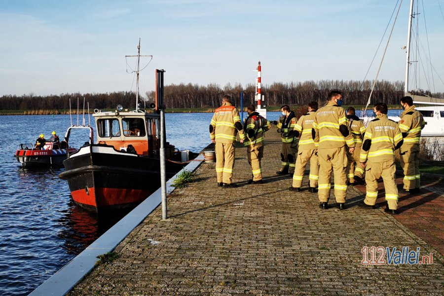 Grote uitruk voor zinkende boot. 112Vallei.