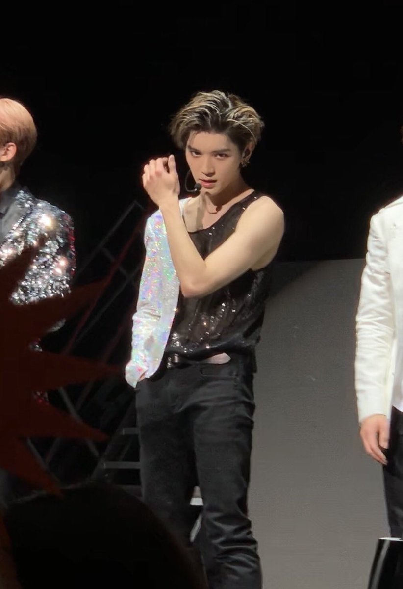 taeyongpictures's tweet photo. this is how taeyong looks like in real life — a thread 

#TAEYONG #태용 https://t.co/Jgu2wk0cId