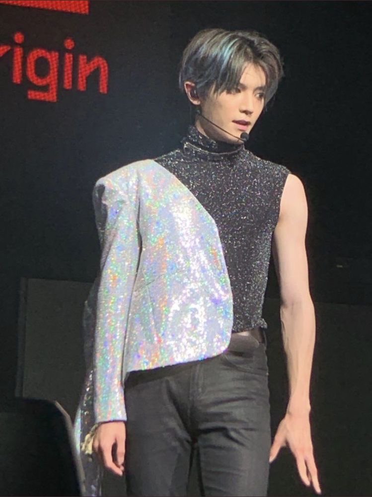 taeyongpictures's tweet photo. this is how taeyong looks like in real life — a thread 

#TAEYONG #태용 https://t.co/Jgu2wk0cId