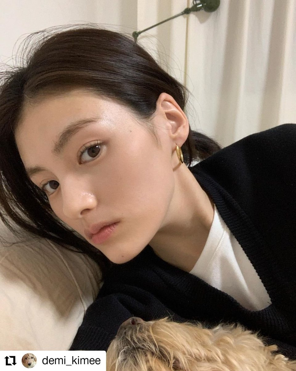 kimyongjiph's tweet photo. Kim Yong Ji be blessing us with her 2020 selfies! Pure bliss ✨

https://t.co/CwzdZdnGP4

#KimYongJi #김용지 #KimYongJiPH https://t.co/xlwAGMzeT3