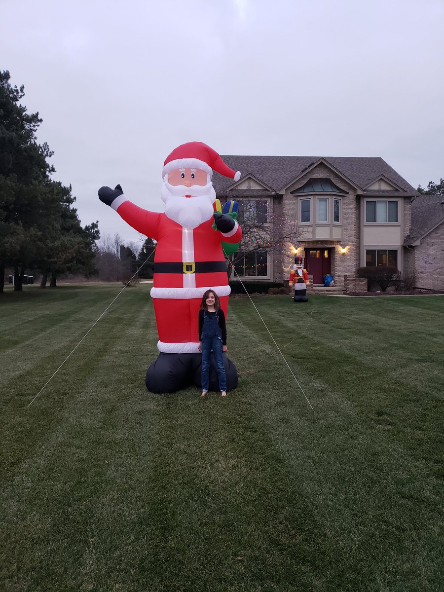 patrickdmaguire's tweet photo. A week after we bought him, our @GlitzhomeCorp inflatable Santa went from the kids' favorite decoration to just some half-inflated guy passed out in our yard when the fan died. So sad! https://t.co/RwS93UJk2q