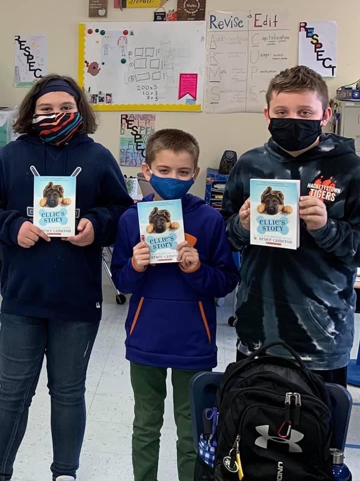 WGLittleTigers's tweet photo. A HUGE thank you to our amazing Hackettstown PTA for providing every single student at Willow Grove with a new book!  They’re so excited to read their books on the snow day!  Virtual students will get theirs at pickup next week. https://t.co/IDaZZpNFpF