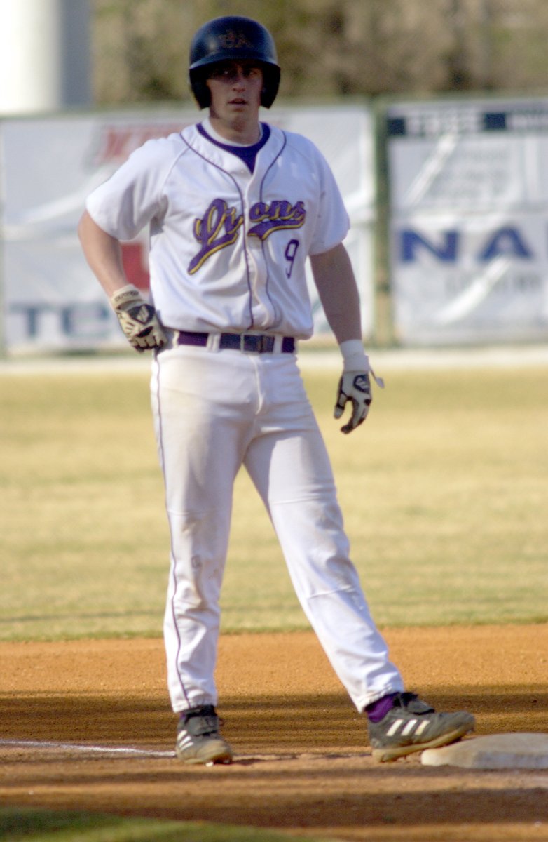 UNABaseball's tweet photo. On the 4th Day of Christmas we would like to recognize Brian Jenkins for hitting 4 doubles in one game vs. Harding on Feb. 8, 2004 #2bagger #pridefamily #beatmercer https://t.co/633TXRH0bw