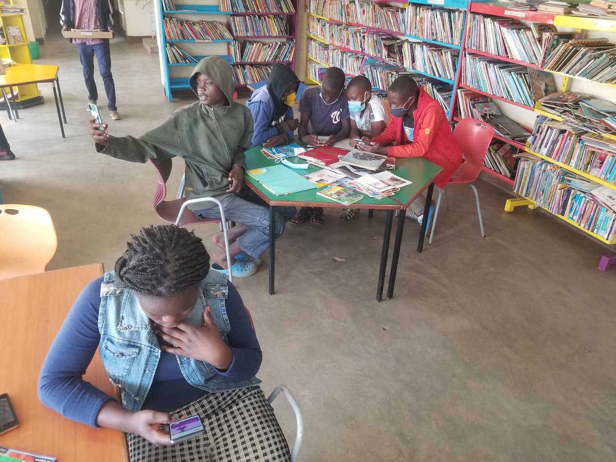 Today: Students using smartphones to read and create stories. #digitalliteracy #DigitalLearning
