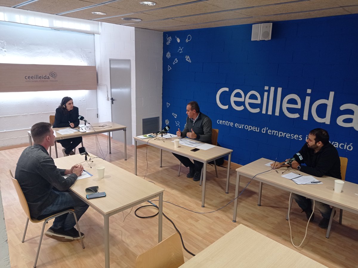SERLleida's tweet photo. 🔵Empreses que troben oportunitats de mercat malgrat la #Covid

📌Vestigium (@VESTIGIUMAPPS) Robert Sánchez
📌Masqueit (@masqueit1) Dídac Merino

I,Ramon Boixadera @Promo_Economica @DiputacioLleida

👉#Empresaris 'Soroll Lleida' Radio amb el 
@ceeilleida
📻https://t.co/4aMb6mf6fu https://t.co/TUbalSY1F1
