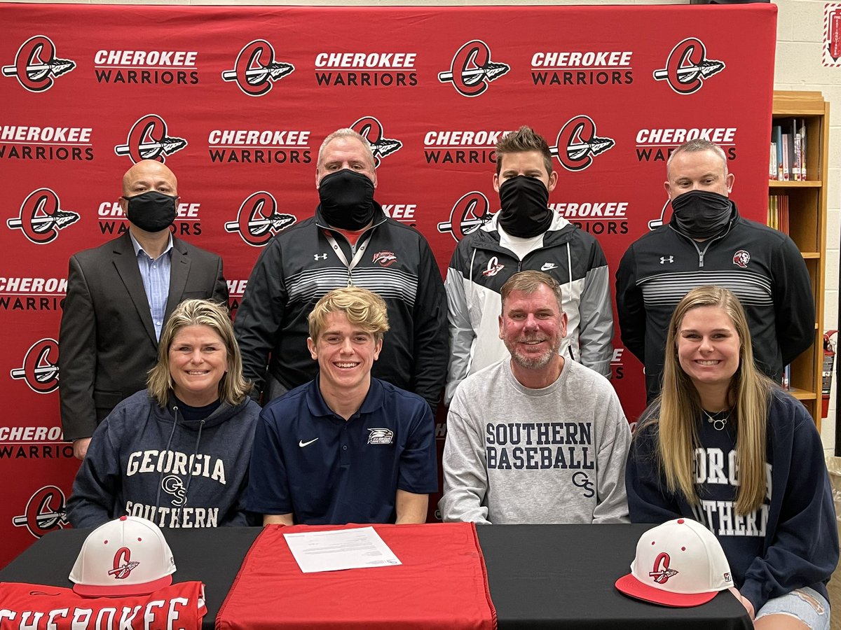 CHSBaseWarriors's tweet photo. One of the moments we all work for. The day that dreams become reality, when our service to this wonderful game opens up doors for future success. Huge congratulations to 3 of our own on signing to play college athletics. @MynattCarson @austin_j_cole @EmmaWorley9 #BTYFI https://t.co/YSV6MmJ0Dn