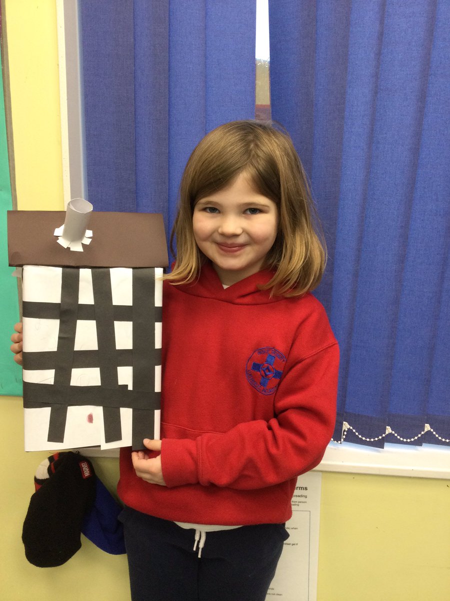 HTAClassWebster's tweet photo. We have had a great DT today recreating Tudor houses! We learnt about the timbers and daub and tried to reflect this in our creations. #HTADT https://t.co/lKx0L4lYHW