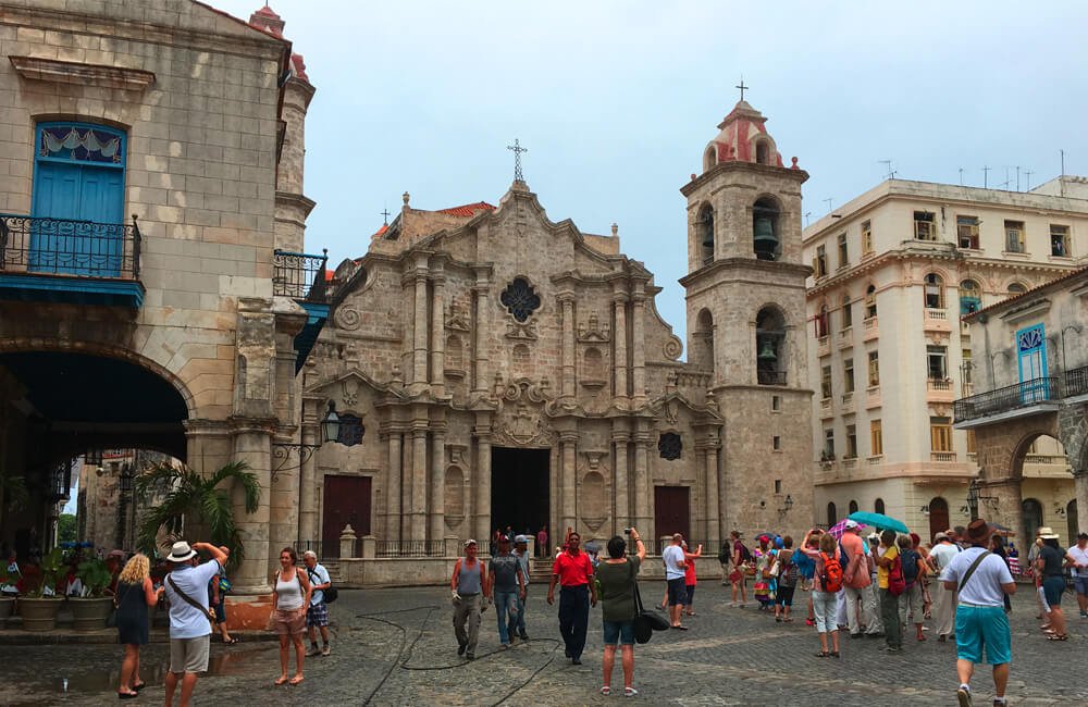 Have you visited these most popular churches in #SouthAmerica and #CentralAmerica ? via <a href="/travelstalek/">Travelswithtalek</a> <a href="/wtripdiaries/">World Trip Diaries</a> <a href="/twofortheworld/">Danielle & John</a> @ramblethisworld <a href="/clairesturz/">TalesOfABackpacker🌍</a> <a href="/2ndhalftravels/">Second-Half Travels</a> @globotreks @claudioula <a href="/solsalute/">Erin | Sol Salute</a>

Read more 👉 lttr.ai/aiKa

#churches #mustvisit