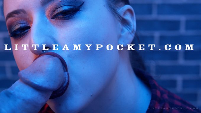 Lipstick fetish? This 4K super sloppy blowjob with ruined orgasm video is for you.  https://t.co/2LKPZZ4WcQ