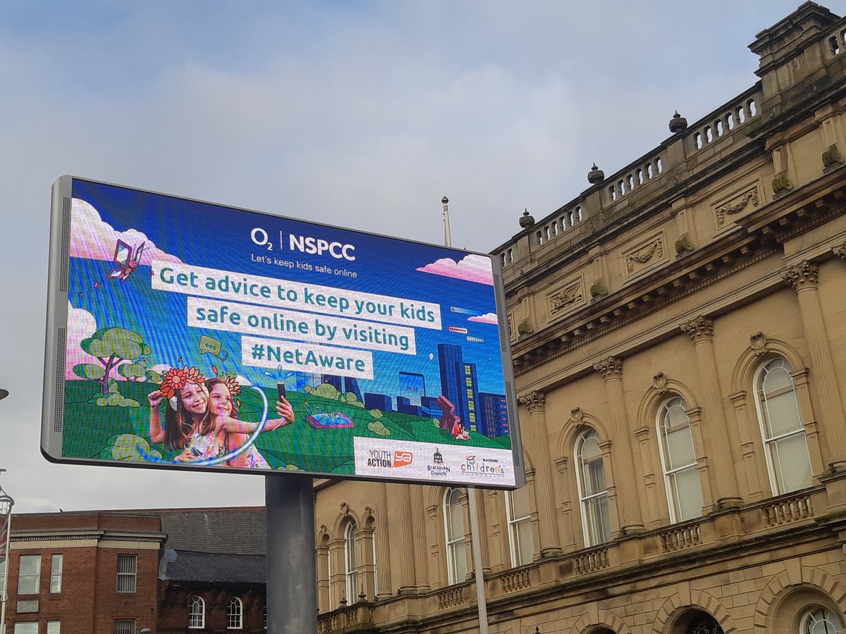 Mubashar_AK's tweet image. Proud to be supporting #BwDSafetyNet campaign. @NSPCC @youthactionuk @blackburndarwen @Blackburn_CU coming together to raise awareness of online safety.
#NetAware