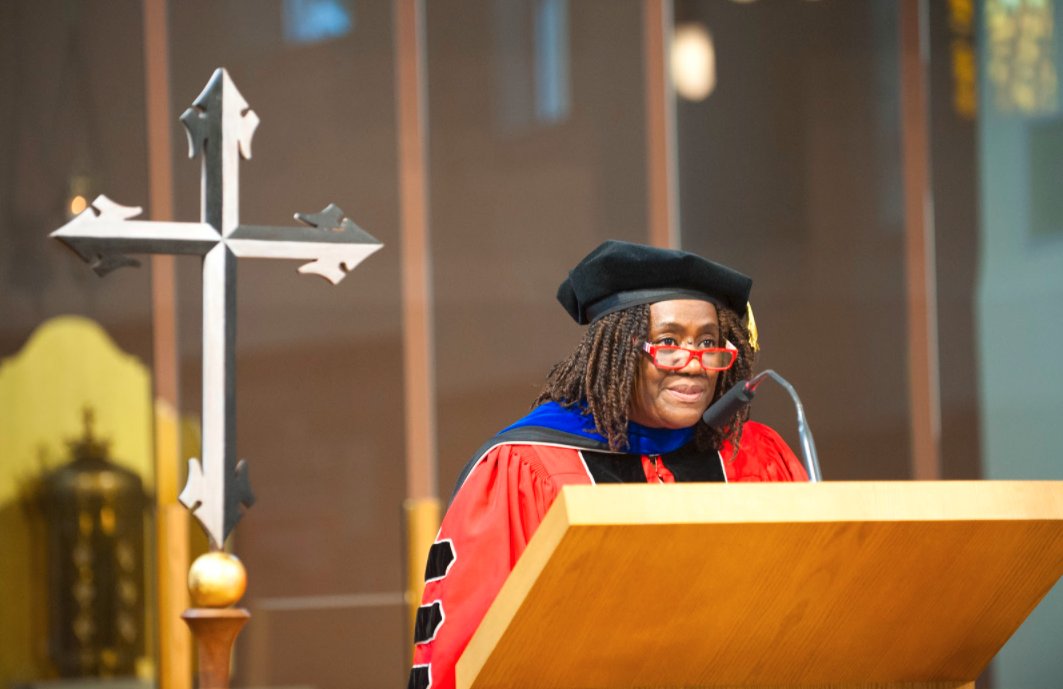 BarryUniversity's tweet photo. Congrats, grads! 🎉 Today we are celebrating the achievements of our students at the Virtual Honors &amp; Pinning Graduate Recognition Ceremony. Tune in on Facebook Live at 6 pm. https://t.co/4HUK9amBH5