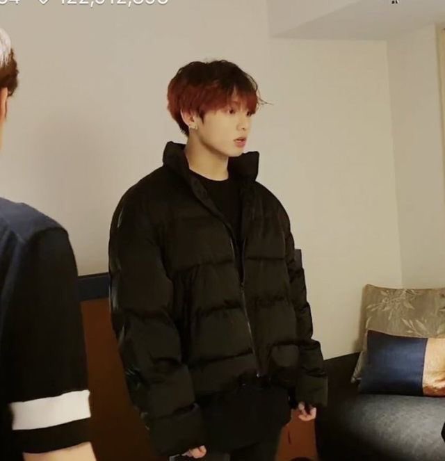 Jungkook as the emoji; a thread