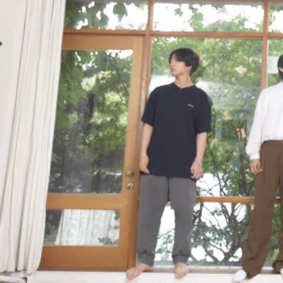 Jungkook as the emoji; a thread