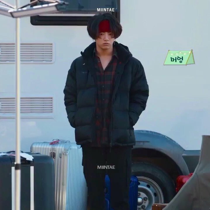 Jungkook as the emoji; a thread