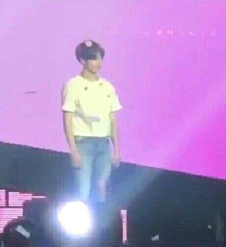 Jungkook as the emoji; a thread