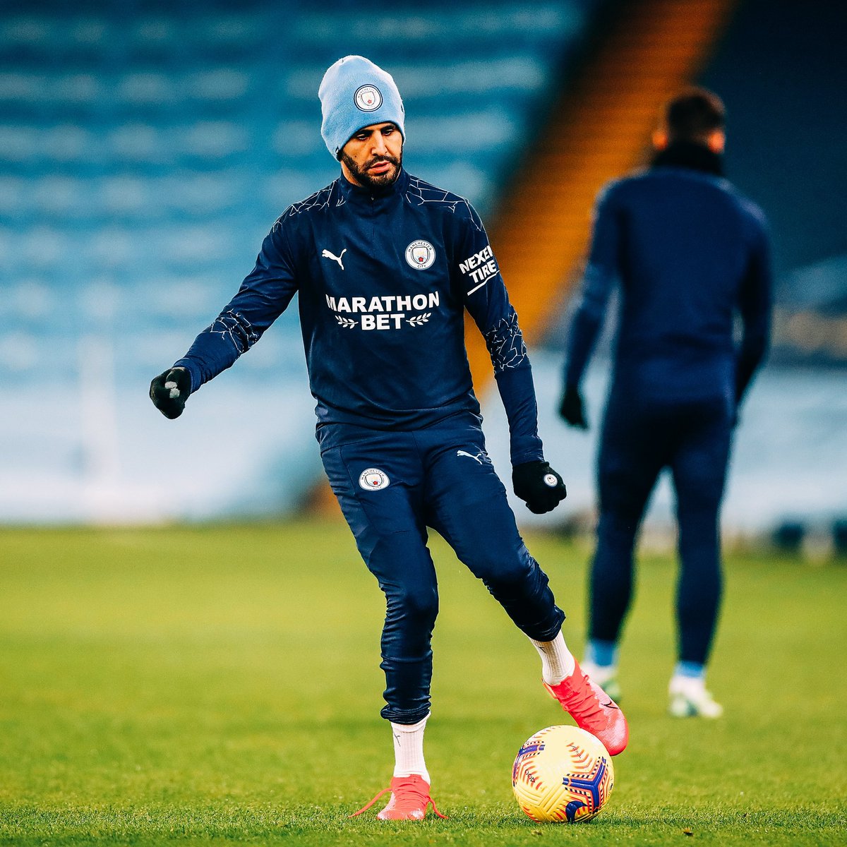  @Mahrez22 the best African player atm imo he did well in this season and can do much better