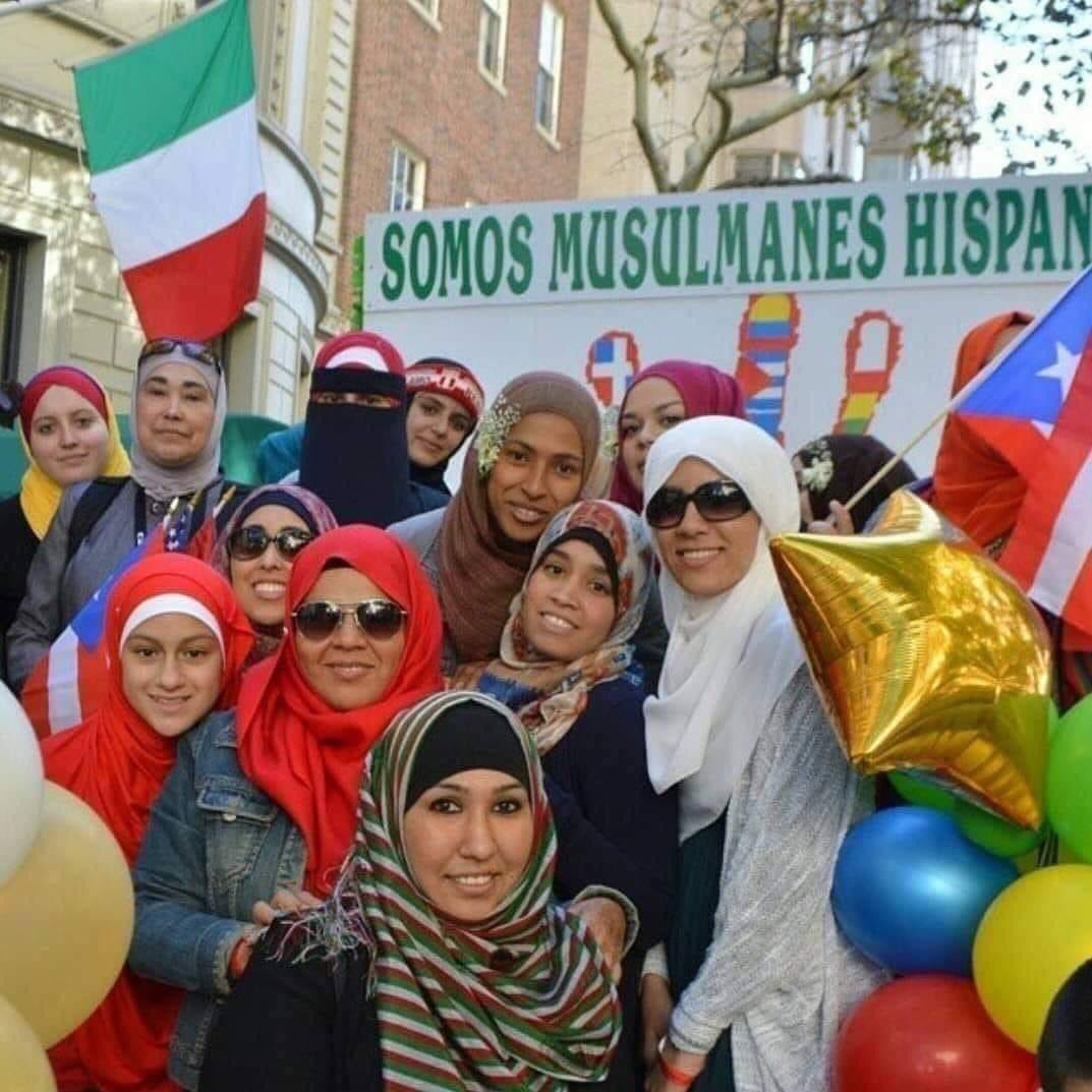 islamprophete's tweet photo. Nous sommes des  #Latinas (hispaniques), la plus grande minorité adoptant l'islam dans le monde
mais le plus important
Nous sommes #soeurs_musulmanes, Alhamdulillah!

#NewYorkCity 🇺🇸
Paix ✌️Et l'amour ❤️ Pour tout le monde 🌎 https://t.co/Qsat1ZP3g8
