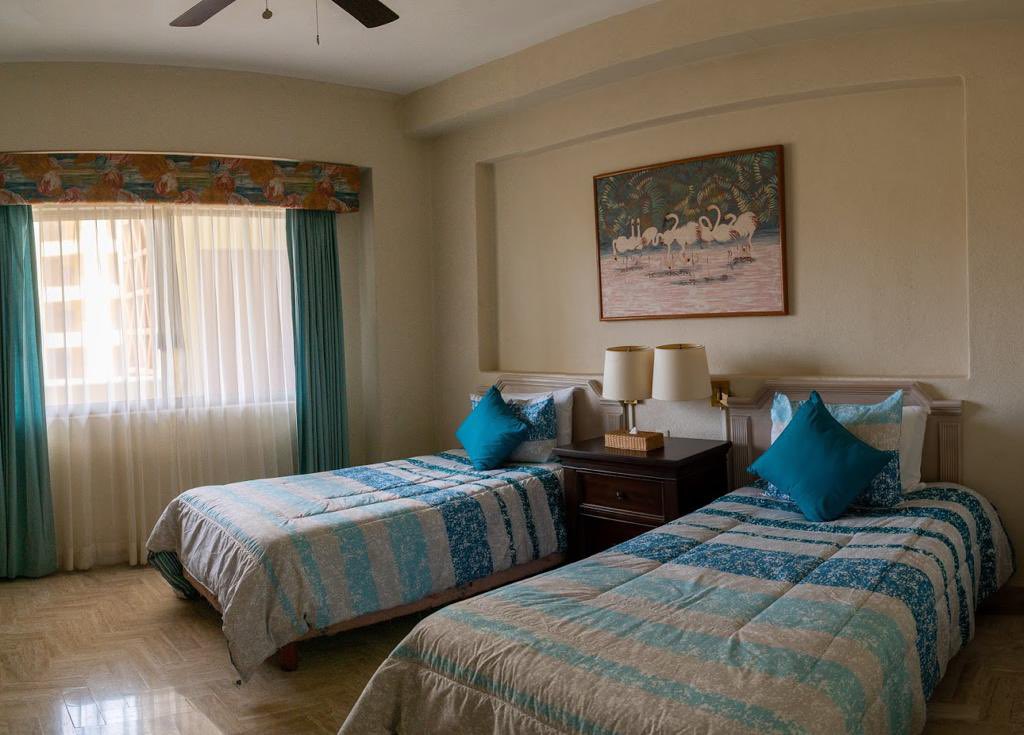 LeadingConcierg's tweet photo. #condomar 3 recamaras, 2 baños, sala, comedor, cocina, wifi y una increíble vista al mar y albercas.
#Semana del 19 al 26 de Dic. 2020 disponible aún con una excelente #promoción #puertovallarta #vacationrentals #propertyconcierge ##propertymanagement #marinavallarta https://t.co/S7m3WAZSs3
