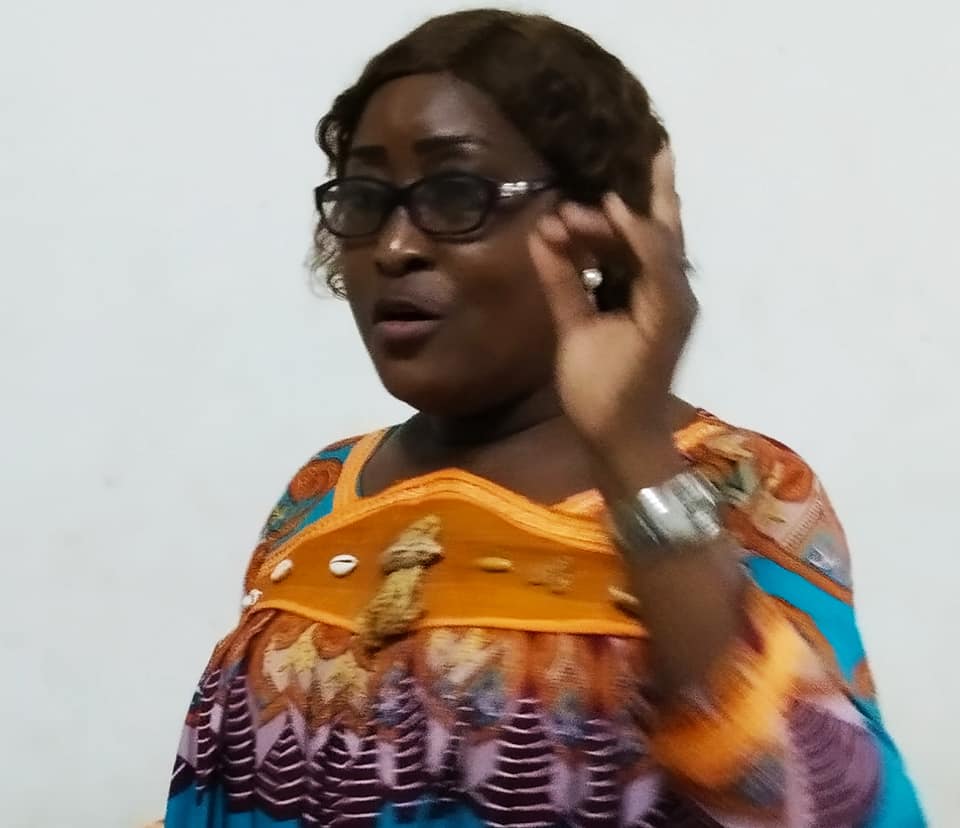 Campagne de vulgarisation du Rapport sur l'étude des Constitutions du Congo: TLP-Congo tient,  cette après-midi du 16 /12/ 2020 au siège de la CJP un atelier à l'intention des membres de l'Association "Femme, ne pleure pas. Agis" et des jeunes des mouvements catholiques de PNR.