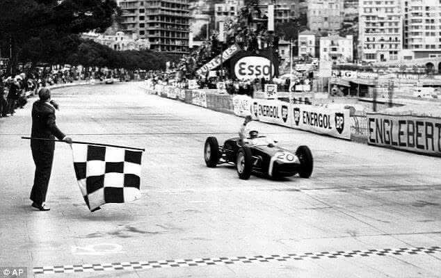 BFOVFBVA's tweet photo. Monaco Grand Prix, Monte Carlo, 1961. Rob Walker Racing Team https://t.co/wtjT0Do9hk