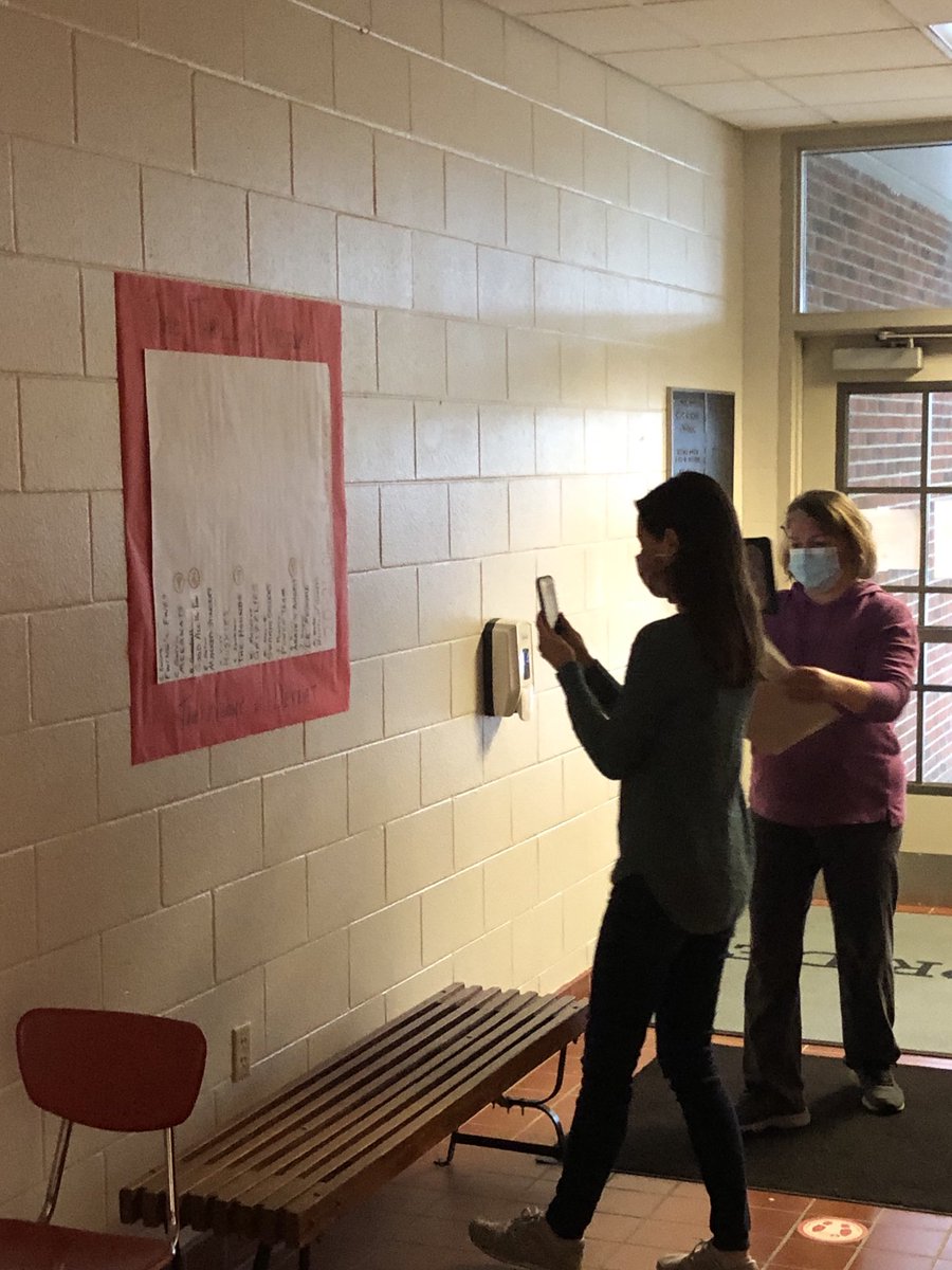 PaulSPoole's tweet photo. HCHS virtual podium awards during Swarm this morning. In one competition students raised almost $600 in food items for Christmas donation to our community.....our staff and students at HCHS setting other example for others. #TeamHancock https://t.co/HoPVgzEfxp