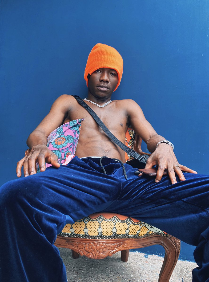 EkowBarnes's tweet photo. Super excited to be commissioned by @Mixmag for my debut. I got the chance to profile on @iamtheiphonedj. Shot by @captainforeva
Assisted by @AG_Mitchual
https://t.co/6YR0ZExZqN
#Ghana #iPhoneDj https://t.co/9F33whyLEk