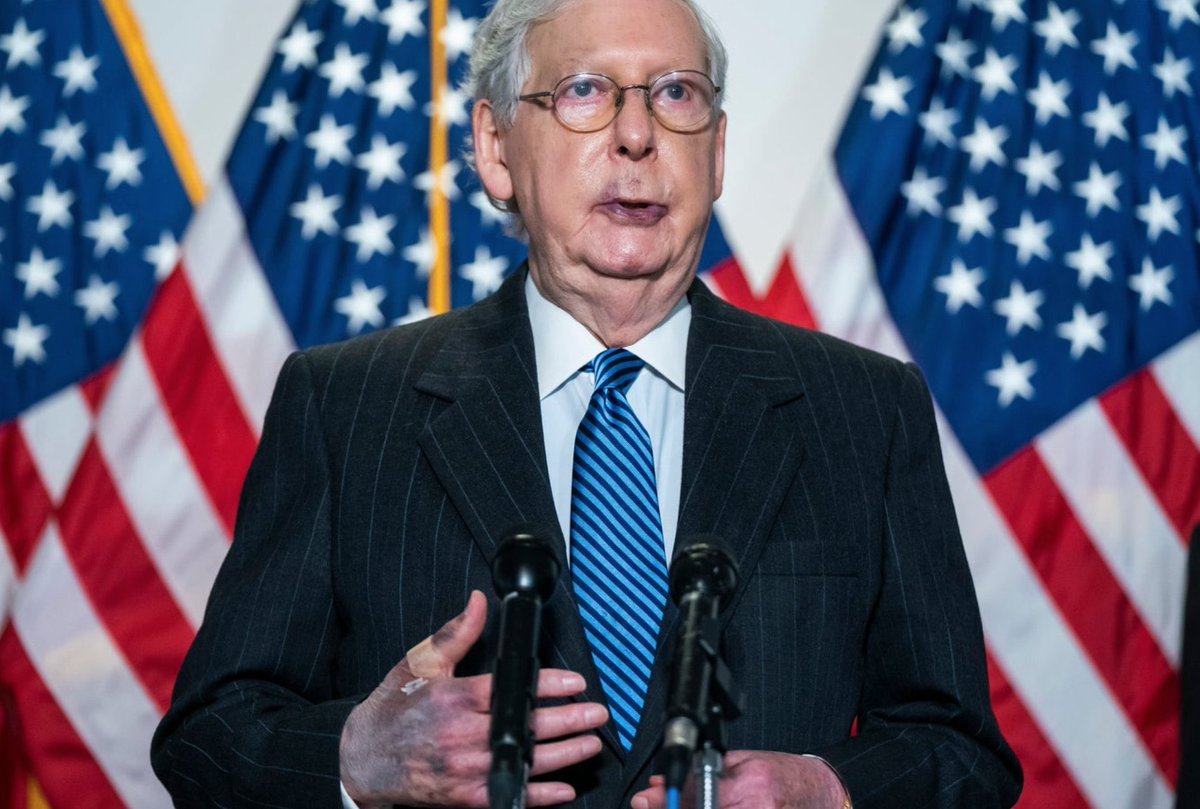 Did someone beat the hell out of TRAITOR  #MitchMcConnell right before the  #Elections? on OCT23, just 10 days before the  #Election, Mitch was sporting some punches to the face looking bruises & hand torture Gangster intimidation style. Then 5 Supreme court justices threatened.