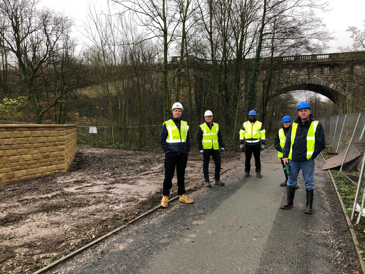 EnvAgencyNW's tweet photo. In 2015 #StormDesmond & #StormEva caused devastating flooding in #Lancashire
In 2020 we are celebrating the defences in the Caton Road and Aldrens Lane areas of Lancaster reaching completion & better protecting more than 170 homes & 1,100 businesses ahead of winter this year! https://t.co/eFCurvqxZN