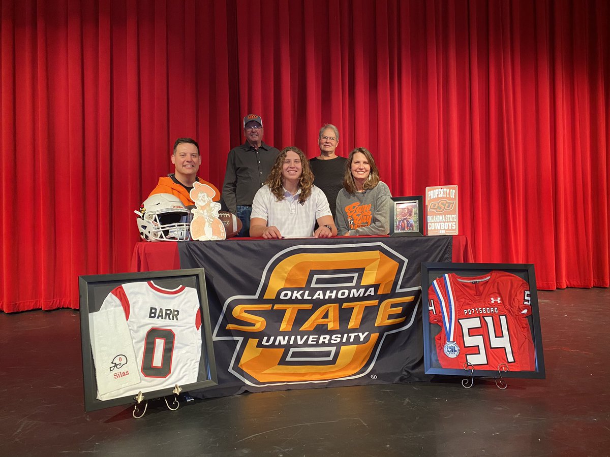 reedsports's tweet photo. Awesome day at Pottsboro for Silas Barr! He is headed to OSU for football! Hear from Silas tonight at 6&amp;10! @pottsboroisd @Silas_Barr00 @C4SportOklahoma https://t.co/ZdWwn5IUMq