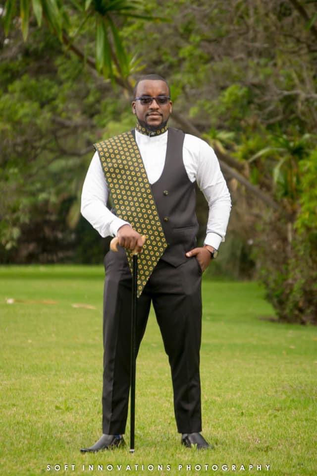 dapperkingszim's tweet photo. Something Different and Dapper for @gilsonjunior_officials Lobola ceremony, we crafted this royal inspired look for the lobola congratulations sir on your union...
#dapperkings #Lobola #style #Bespoke #Africa #Print #harare https://t.co/6nrPslfli6