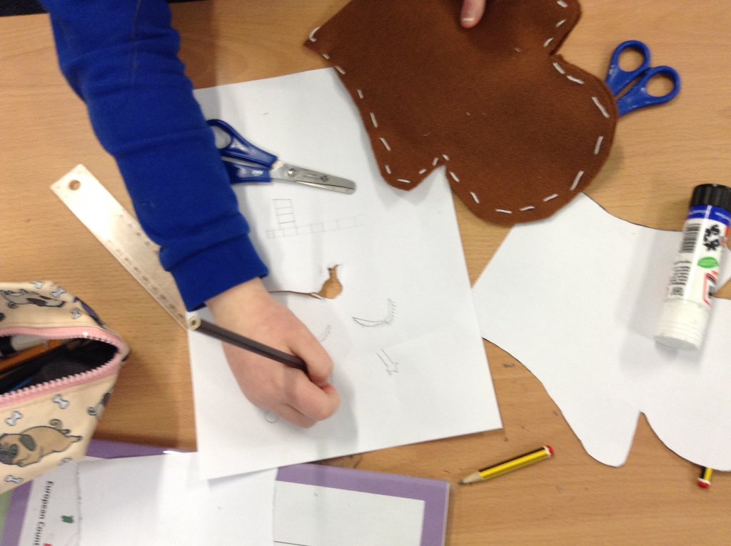 latimerprimary's tweet image. #ClassBL have been making hand puppets today. Keep an eye out for the finished products tomorrow!