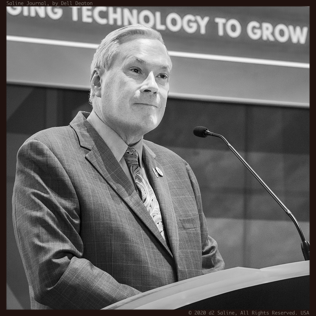 SalineJournal's tweet photo. December is #NationalTieMonth and it's hard to imagine someone who wears it better than @EmagineTheatres Co-Founder and Chair @Paulglantz (shown here accepting @NationalEntrep1 Association "Lifetime Achievement Award" at @waynestate University in 2019). 

https://t.co/TKeBNdwHwY https://t.co/dKS3q5rXH2