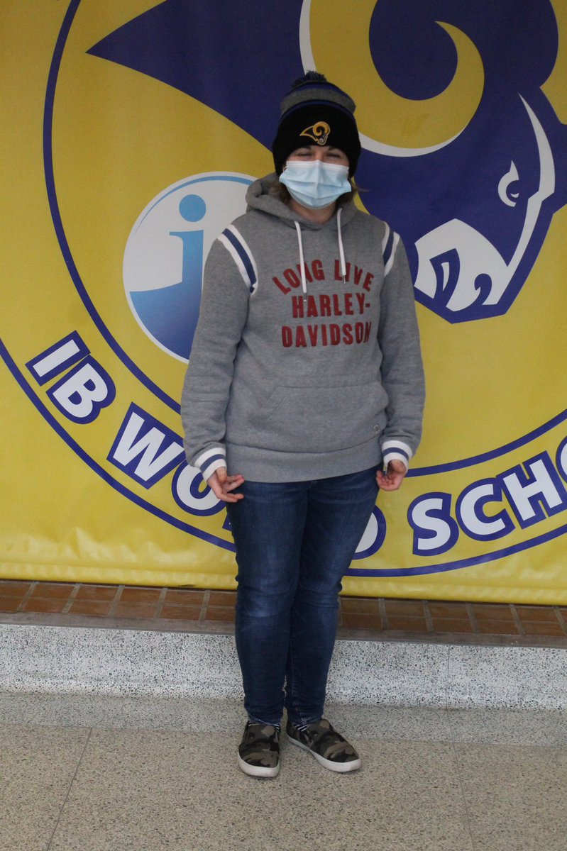 KCVISAC's tweet image. Kenner staff rocking the zoomer look! Kenner spirit days!