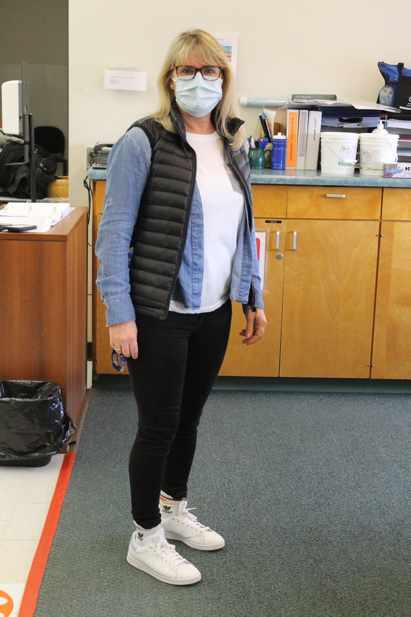 KCVISAC's tweet image. Kenner staff rocking the zoomer look! Kenner spirit days!