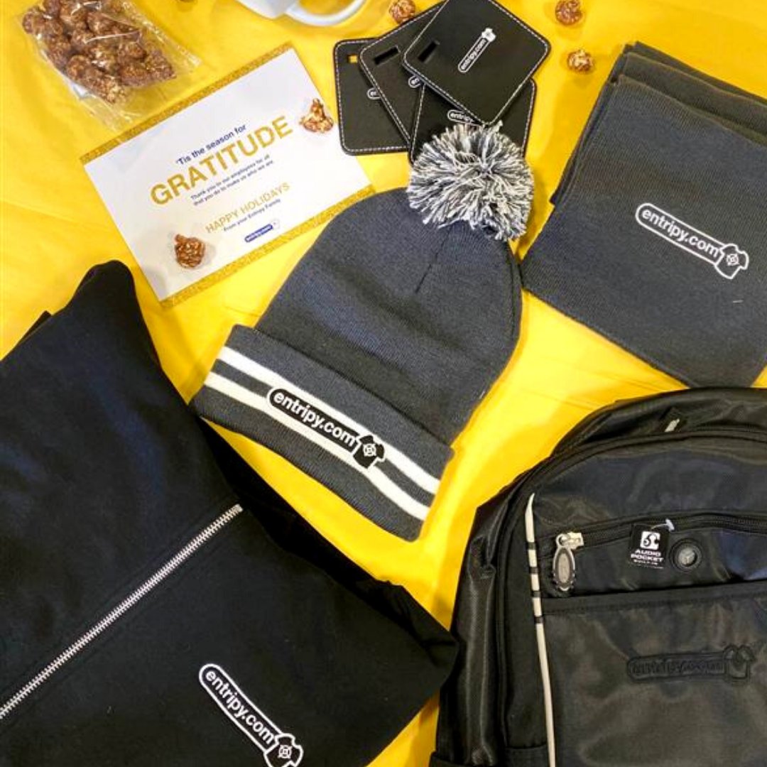 Good things come in packages📦Show your appreciation for your clients, staff, or team members with something more special and long lasting than a plain old gift card

#corporategifts #customapparel #clientgifting