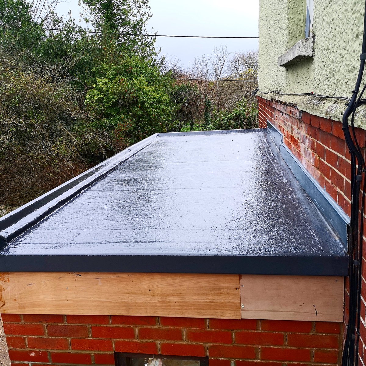 Little GRP fibreglass flat roof completed on this porch today. #roofing #rooferslife #roofingworld #kentroofers #kentroofing #flatroof #flatroofing  #westmalling #eastmalling #aylesford #maidstone