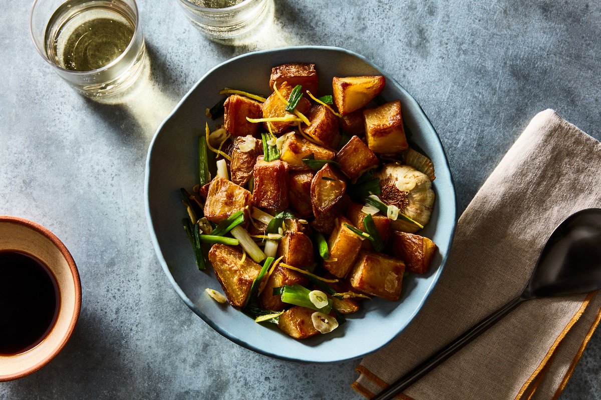 Food52's tweet photo. .@laraleefood's crispy roast potatoes from a secret cooking club in Indonesia #GeniusRecipes https://t.co/LNjhKs33i7 https://t.co/QwUVtic3di