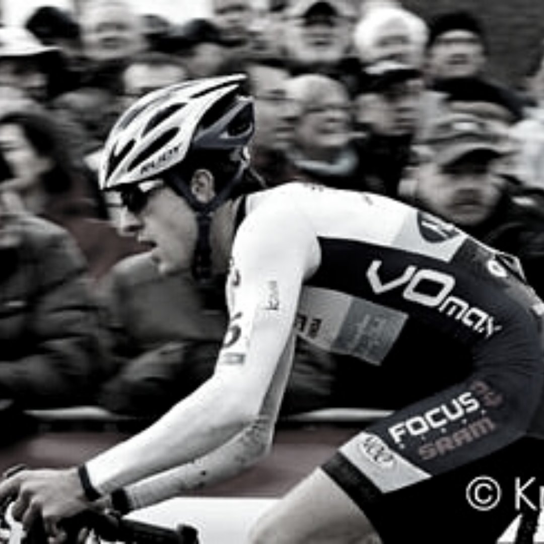 OfficialVomax's tweet photo. Wearing our custom-made jersey, you get high performance level and 100% comfort.

#cycling #cyclingtip #cyclist #cyclinglife #cyclingphotos #cyclinglifestyle #biking #bikerlife #cyclingcommunity #cyclingpassion #adventure #training #sportswear #christmas #gift #christmasgift https://t.co/maC4R0MZGC