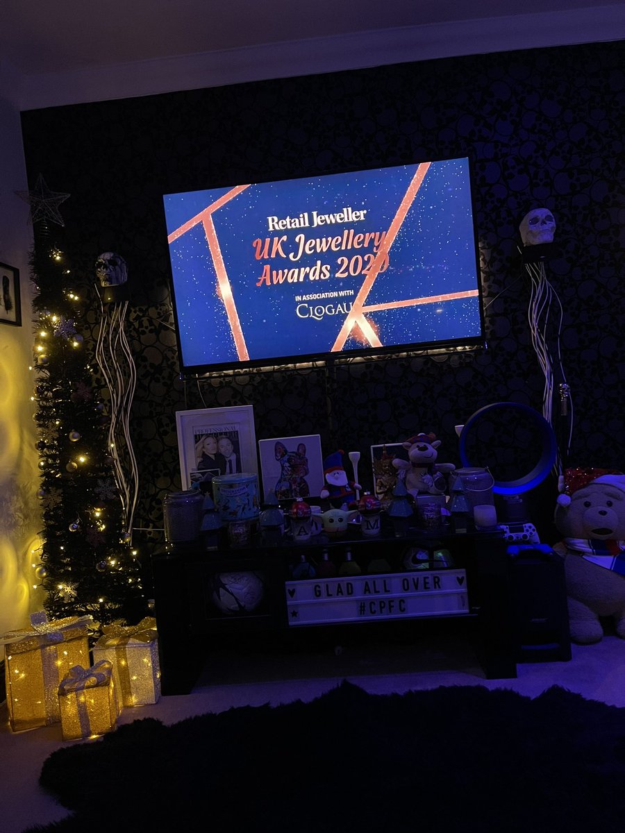 AndrewMartyniuk's tweet photo. 🏆 @UKJAwards ready 

#UKJA20 https://t.co/mtWb38jzlC