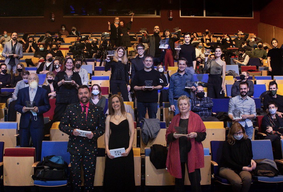 claucollsola's tweet image. Emocionada i orgullosa que la @TiendaHorrores guanyés 4 @PremisButaca!

🛋️MILLOR MUSICAL 
🛋️MILLOR ACTRIU DE MUSICAL 
🛋️MILLOR ACTOR DE MUSICAL
🛋️MILLOR DISSENY D&apos;IL·LUMINACIÓ

Felicitats a tot l&apos;equip amb qui vaig aprendre, treballar i riure molt! 
Visca les #pandemicedition💥